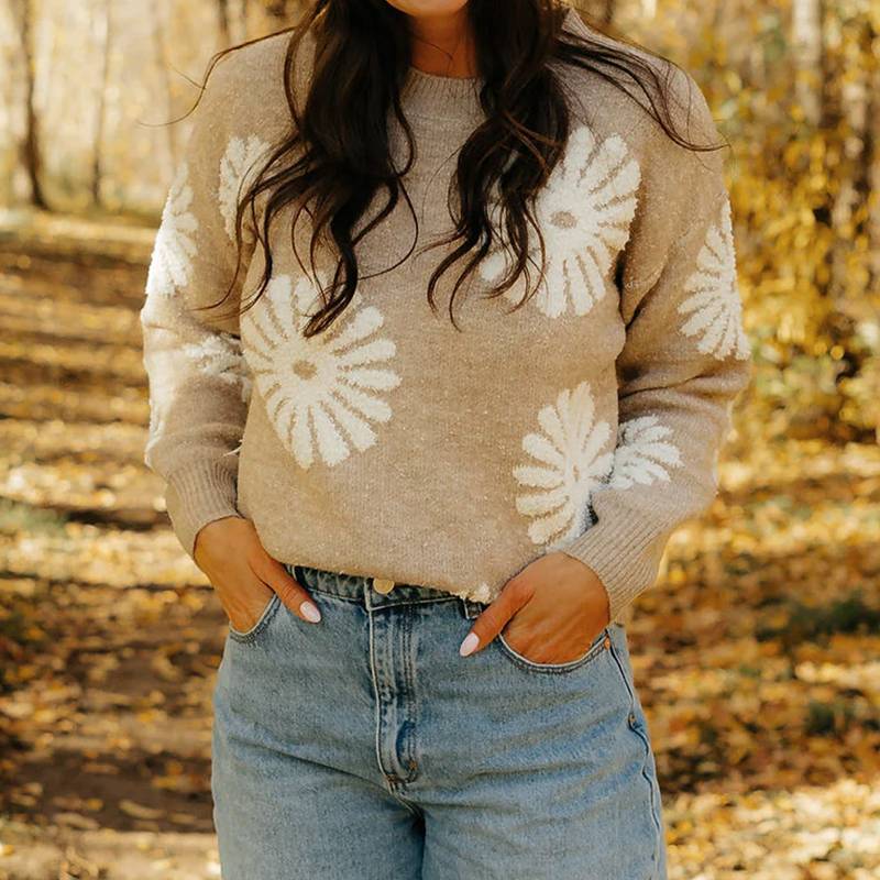 Strickpullover mit Blumenmuster | Cozy Pullover in Beige | Gänseblümchen-Print